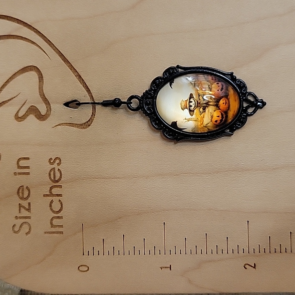 🔥LAST PAIR🔥 PUMPKIN PATCH SCARECROW EARRINGS - Picture 5 of 7